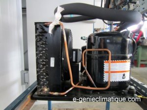 02-groupe-de-condensation-vue-de-cote-recharge-et-entretien-de-max.jpg