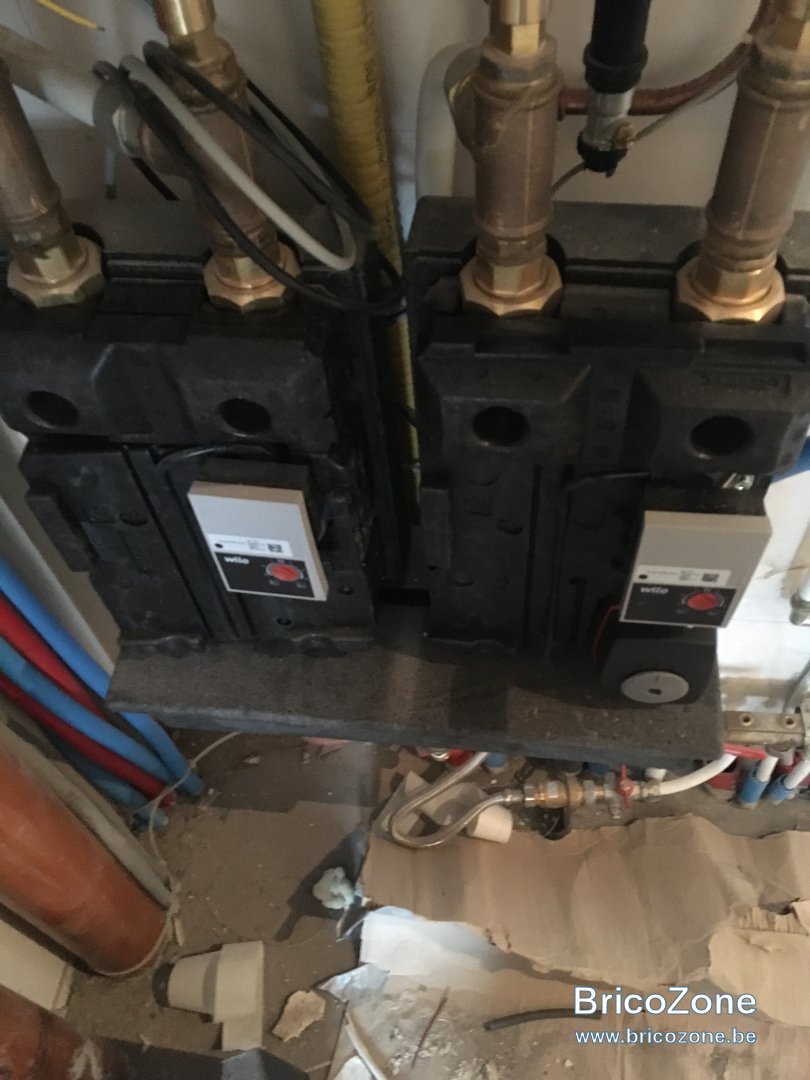Aide branchement électrique sonde , aquastat,vr70 ,vr91,7004 — free download