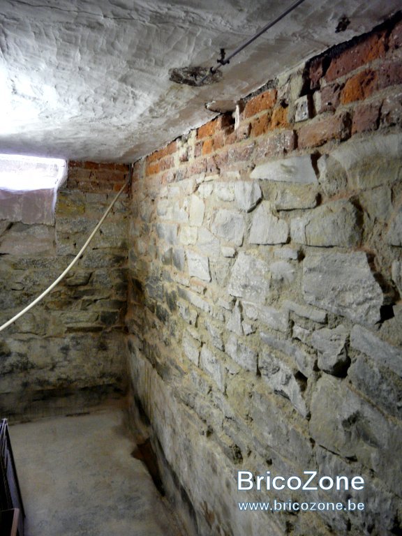 Déchaulage murs cave-10.jpg