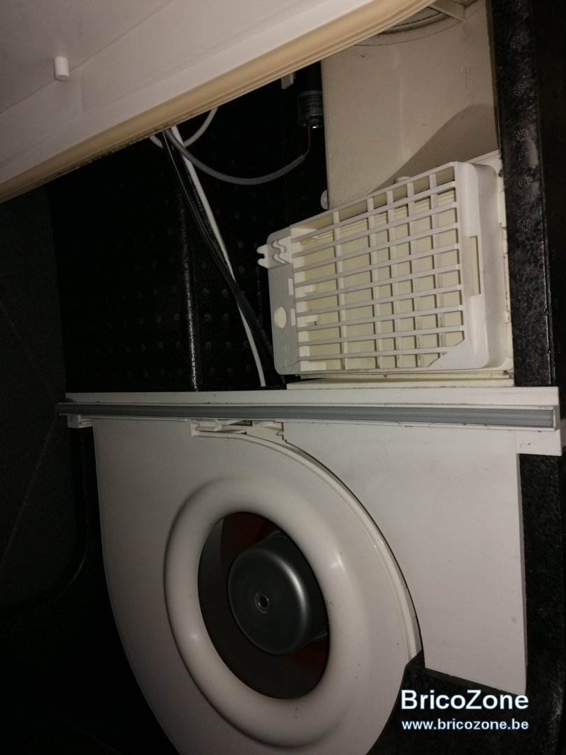 9_intérieur_a_droite.jpg