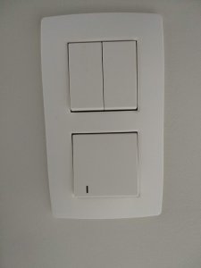 Interrupteur lampe jardin.jpg