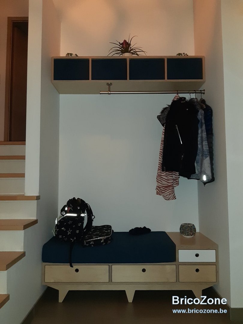 Banc entrée.jpg