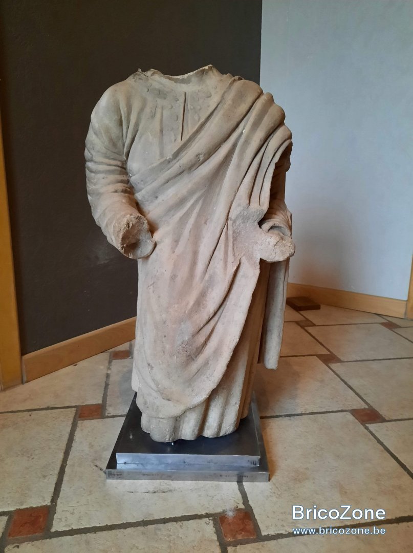 statue3.jpg
