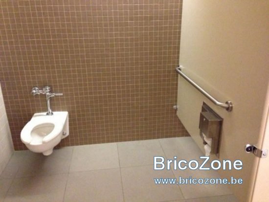 Construction-Fails-01-550x413.jpg