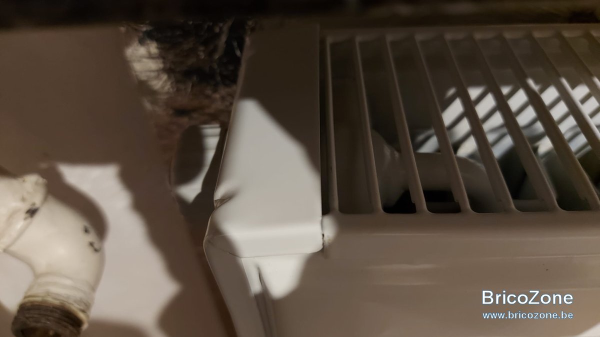 Radiateur - côté gauche_1.jpeg