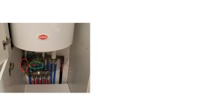 vanne qui alimente la nourrice rouge.jpg