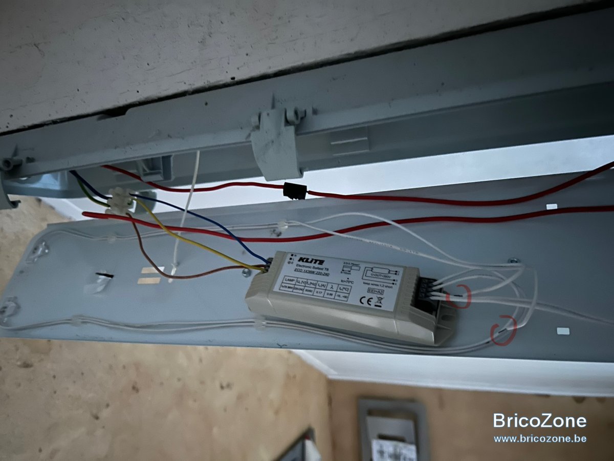 Câblage ballast électronique 2 néons en parallèle — free download