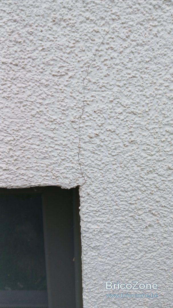 Fissures dans crépis sur panneaux isolants — free download