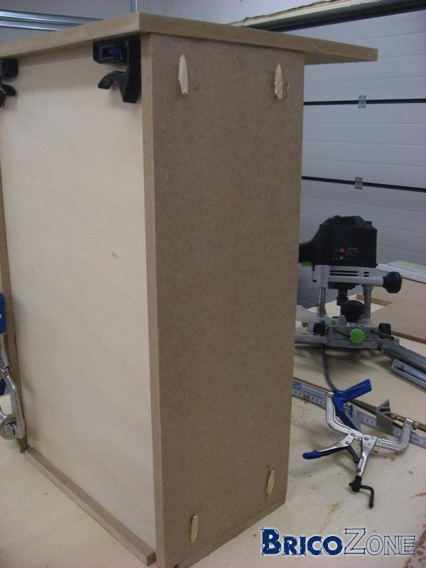Fixer des planches perpendiculaires caisson meuble