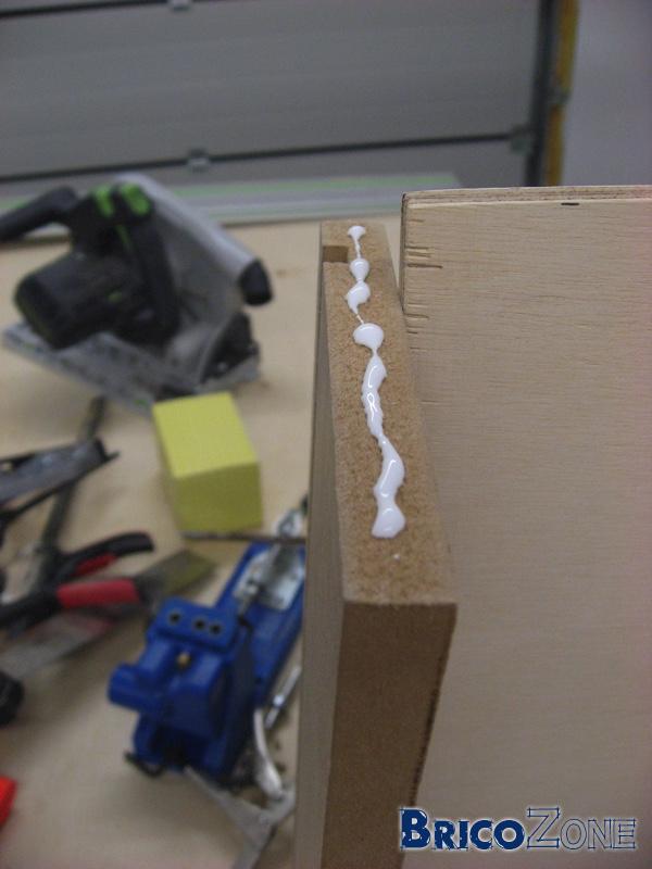 Fixer des planches perpendiculaires caisson meuble