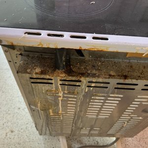 cuisinière démontée